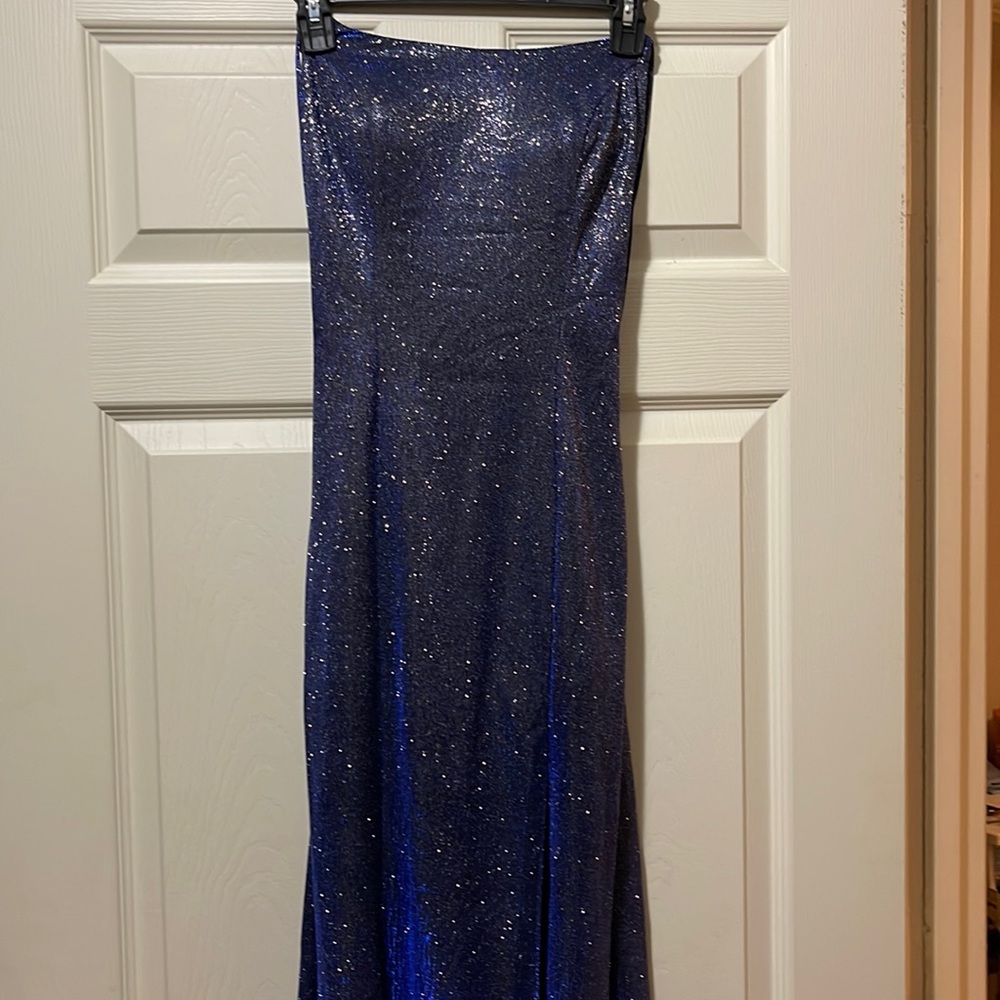 Beautiful long evening gown size 4